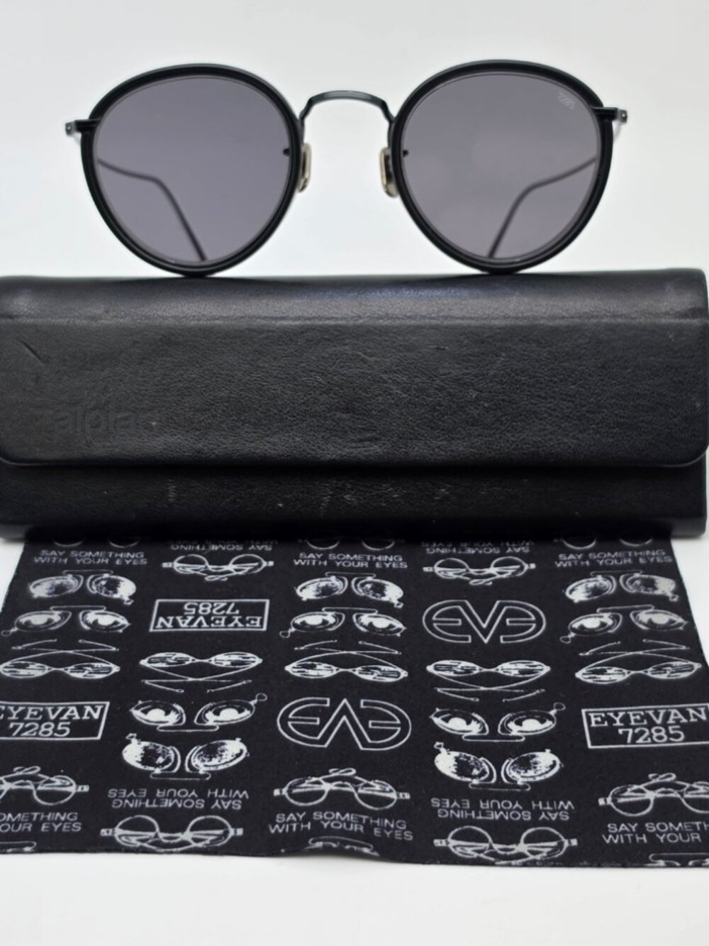 Eyevan 7285 717E c.112802 Black Titanium Frame Grey Lens Sunglasses w/ Case 46mm